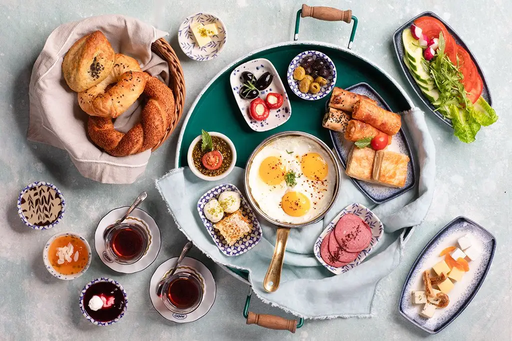 Mado Breakfast