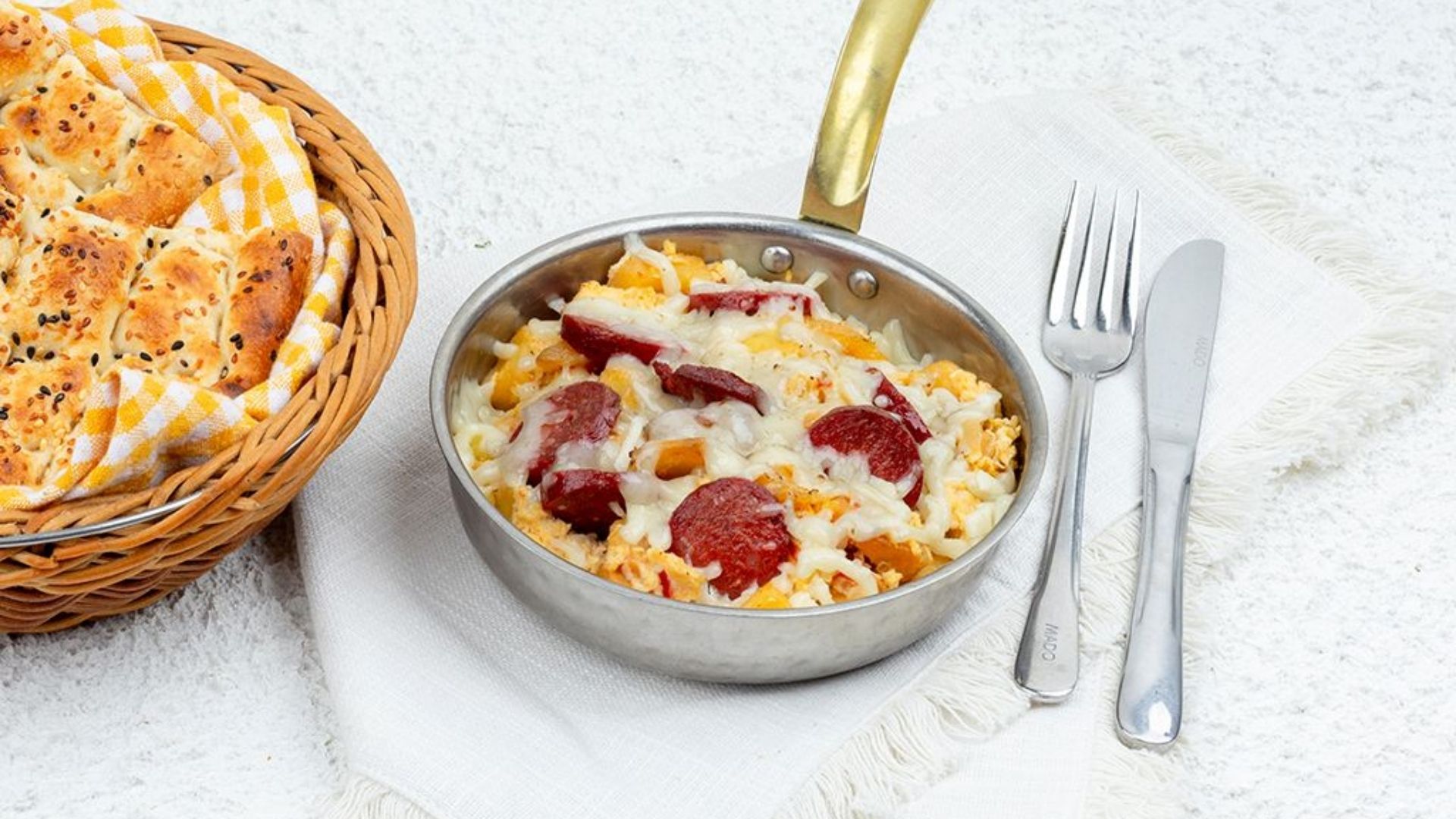 Sujuk Omelette Cheese